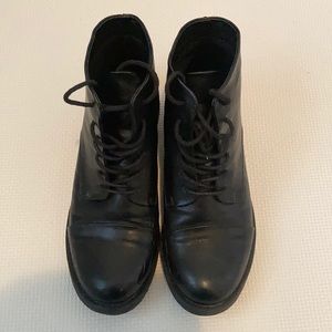 Steve Madden faux leather lace up boots - Size 8